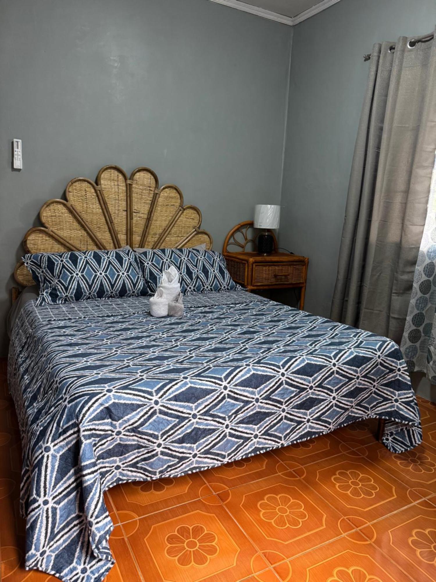 Seaside Blue Inn Сан Висенте Екстериор снимка